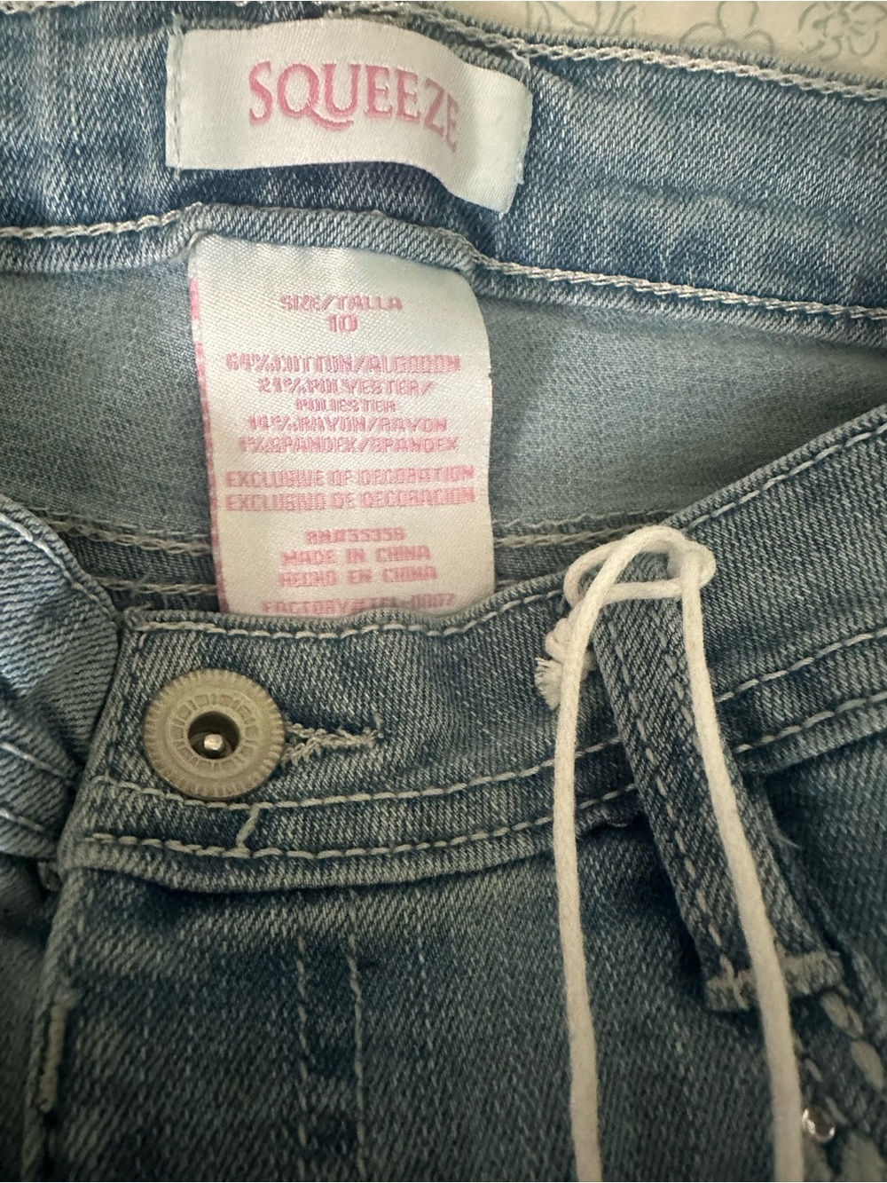 NWT Squeeze Girls Floral Embroidered Flare Jeans Size 10 - Picture 5 of 5